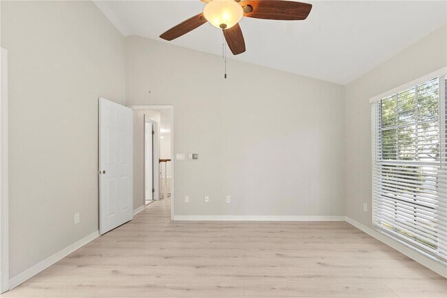 Building Photo - 3110 W Villa Rosa St