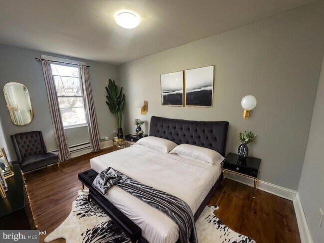 Building Photo - 609 N Wilton St