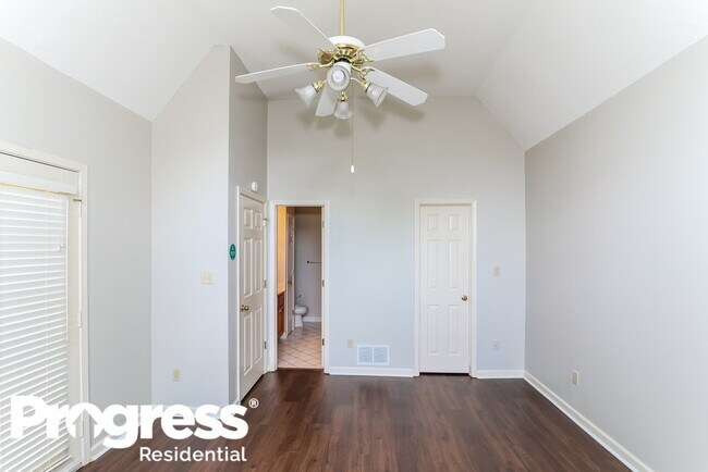 Building Photo - 10165 Fox Chase Dr