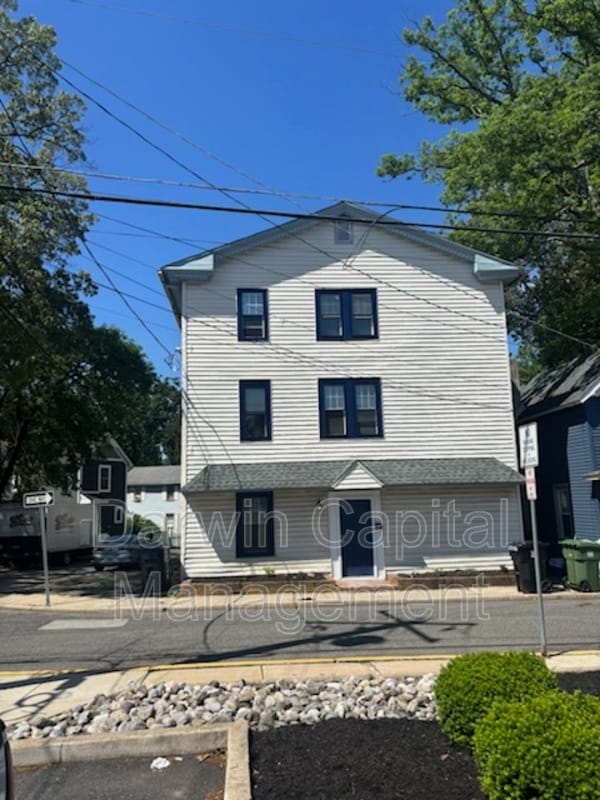 Building Photo - 166 East Ave