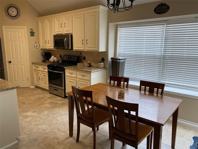 Building Photo - 3603 Paigewood Dr