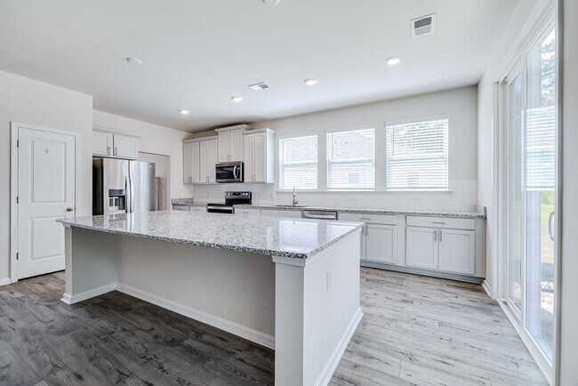 Building Photo - 309 Merganser Dr