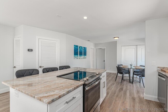 Building Photo - 1712 Sea Horse Pl