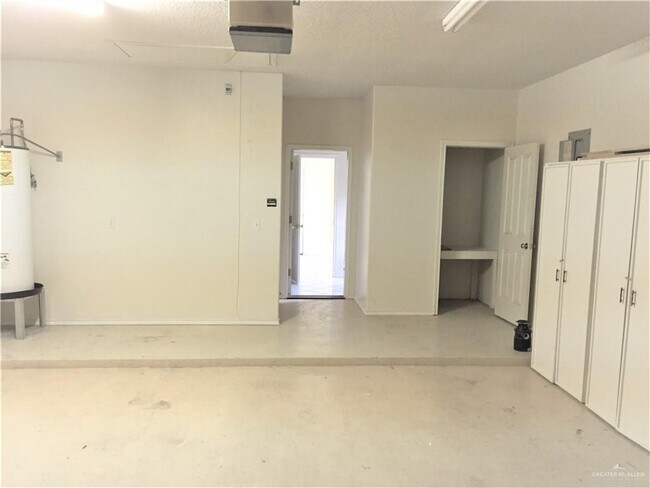 Building Photo - 24 N 43rd St