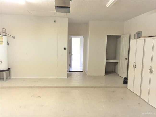 Building Photo - 24 S 43rd St