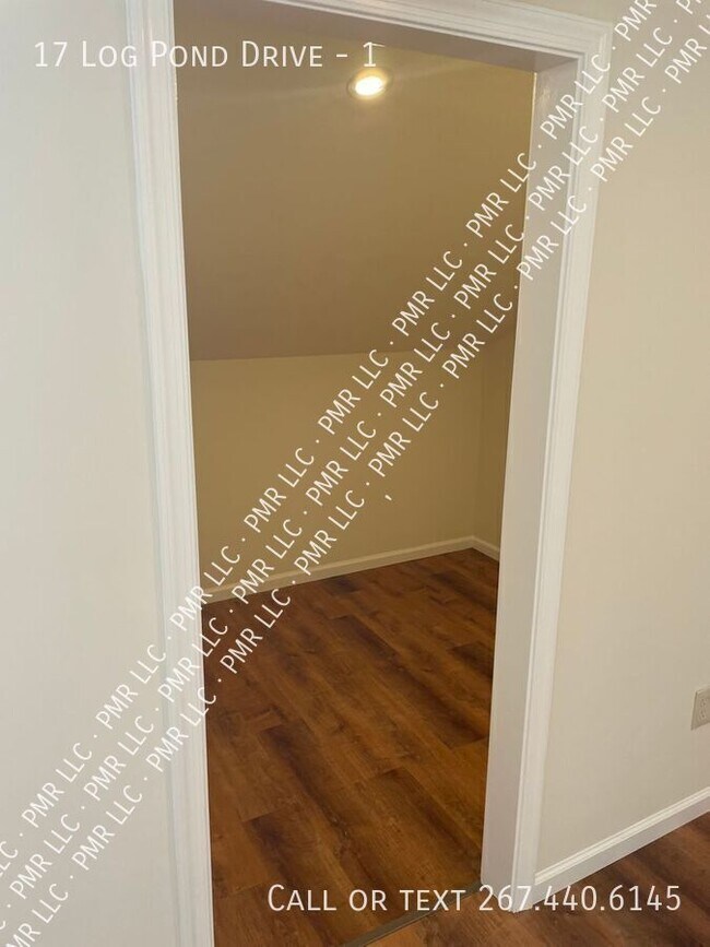 Building Photo - 17 Log Pond Dr