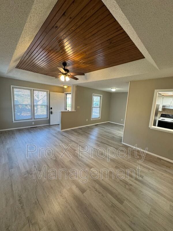 Primary Photo - 459 W Grand St