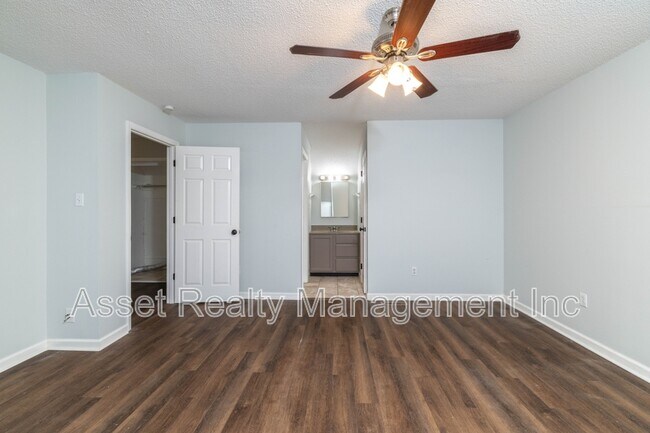 Building Photo - 928 Chip Cove Ln