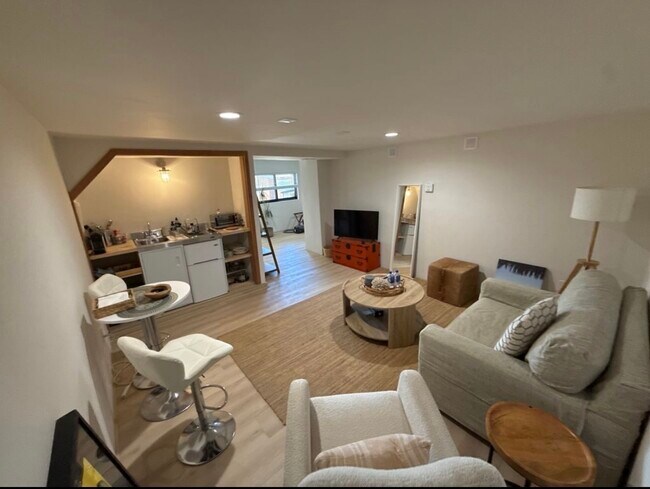 Spacious living area and studio kitchen - 133 Sea Urchin Ln