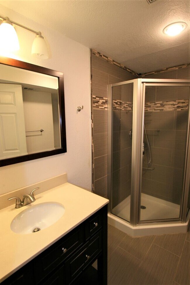 Building Photo - Beautiful 4 Bedroom Home in Stetson Hills!