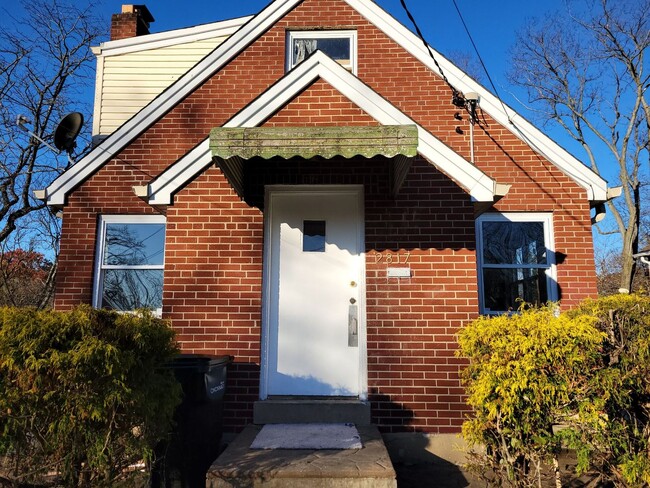 Building Photo - Brick 3 bed/1.5 bath house for rent in Wes...