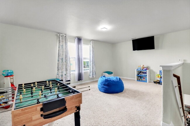 Building Photo - 6639 Luckey Pine