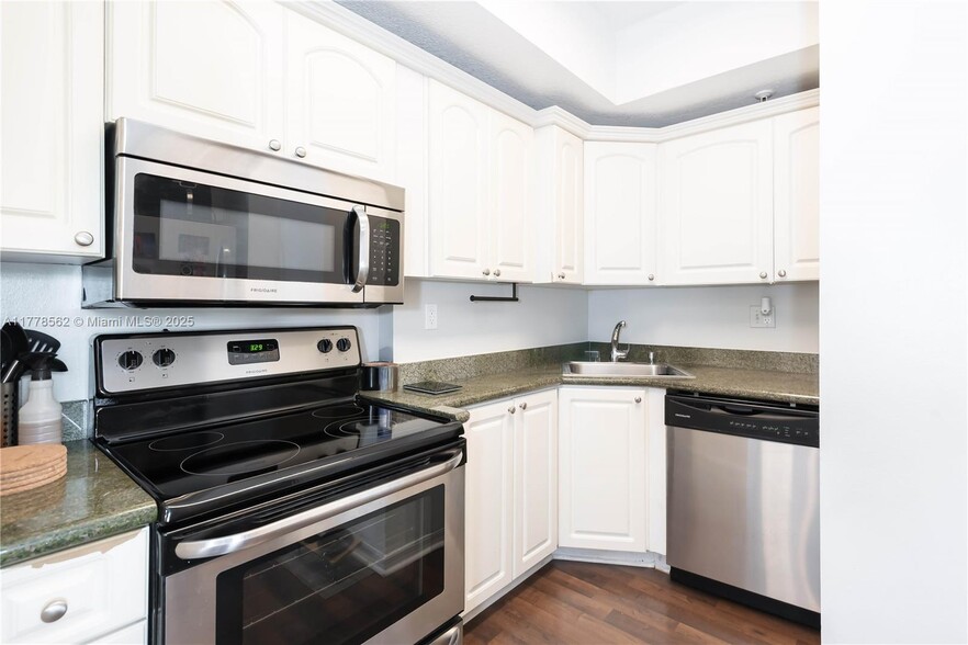 Building Photo - 3500 Coral Way