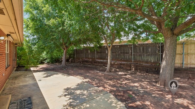 Building Photo - Modern Comfort in Deer Creek School District