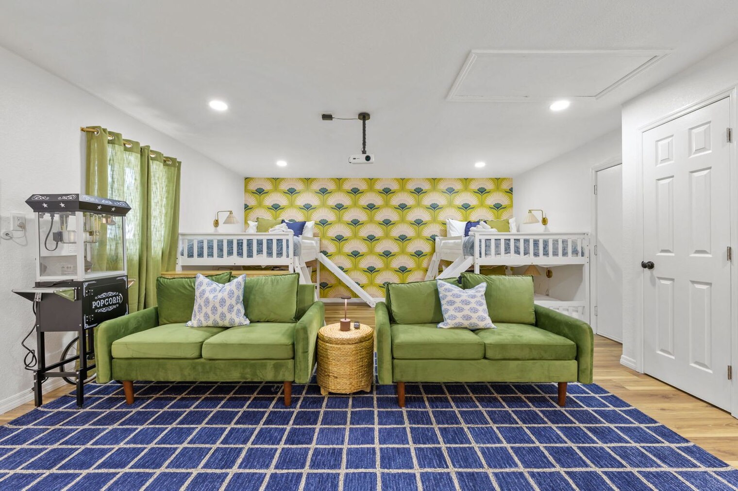 Building Photo - 11784 85th Ave