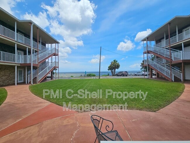 Building Photo - 600 Scenic Hwy