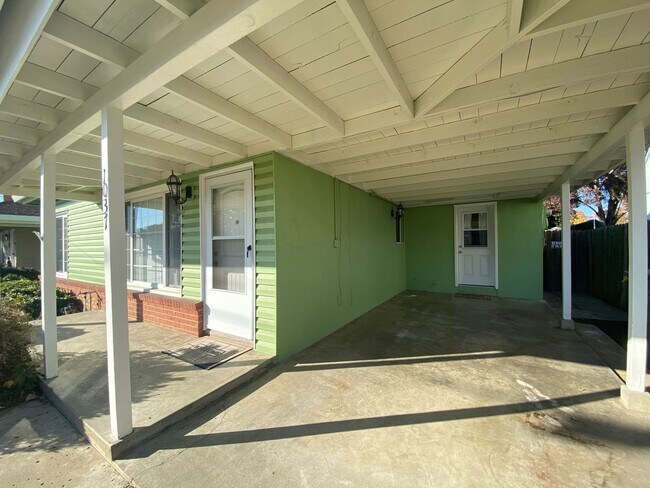 Building Photo - Action Properties RES Inc offering- Central Roseville - 2 Bed, 1 Bath - Separate Living and Famil...