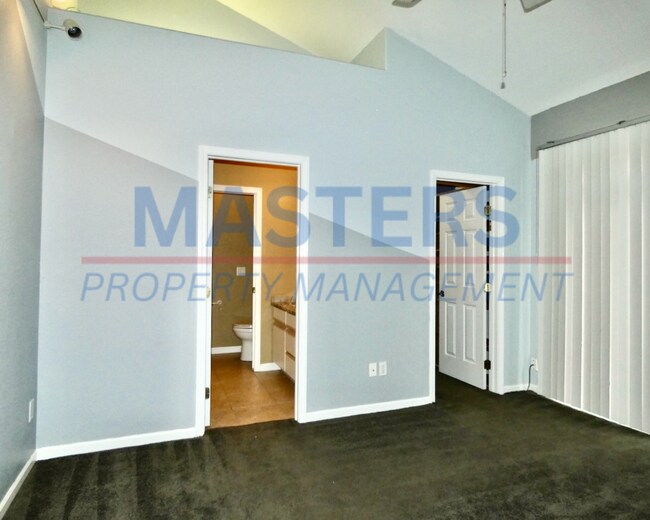 Building Photo - Spacious Home in West Toledo – Comfortable Living in a Great Location