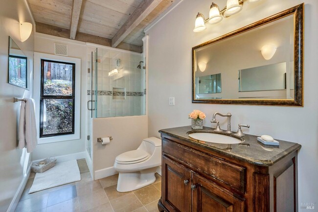 Building Photo - 522 Meadowood Ln