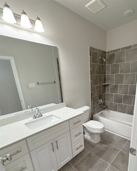 Building Photo - 3641 Harebell Dr
