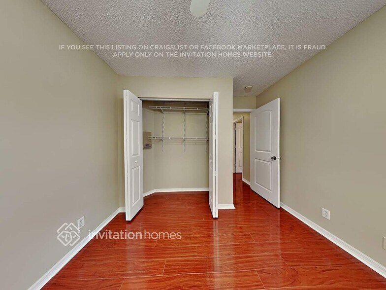 Building Photo - 3994 Crescent Creek Dr