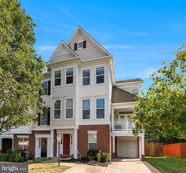 Building Photo - 8265 Glade Bank Dr