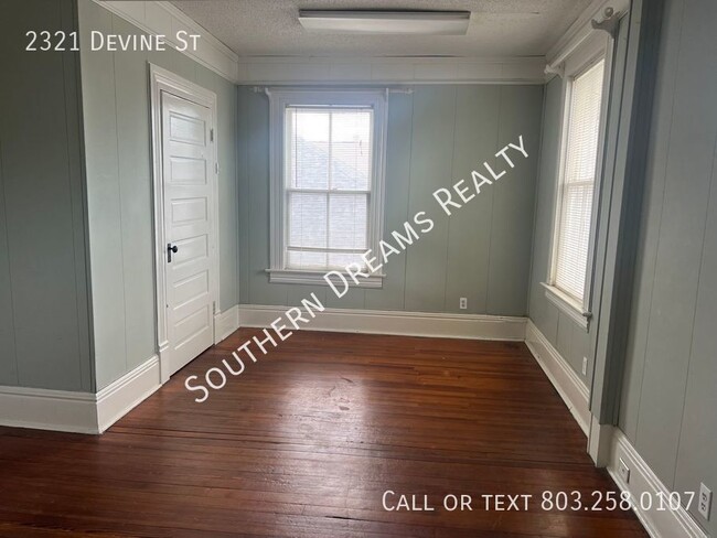 Building Photo - Charming 2-Bedroom Home in Prime Devine St...