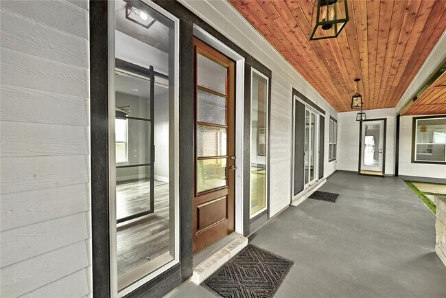 Building Photo - 7801 Donnelley Dr