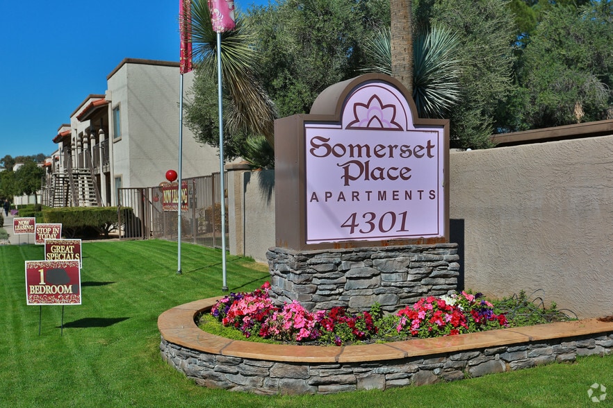 Primary Photo - Somerset Place Apartments