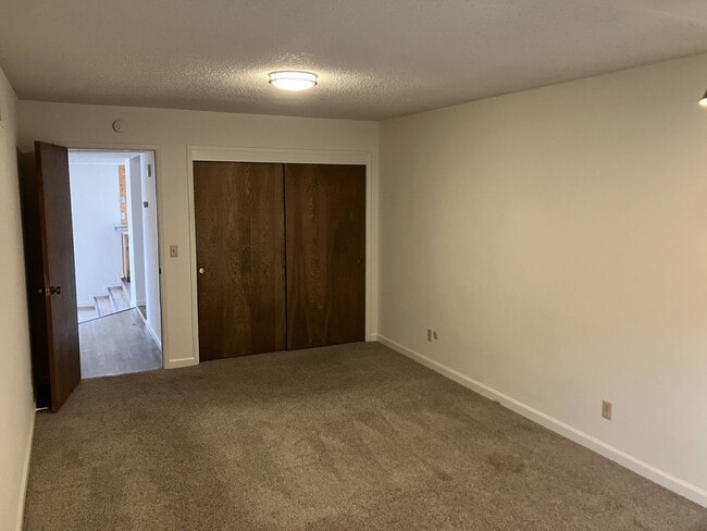 Building Photo - 173 Birch Ave