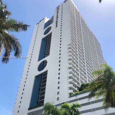 Building Photo - 1717 N Bayshore Dr