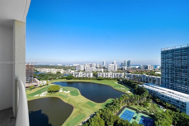 Building Photo - 1755 E Hallandale Beach Blvd