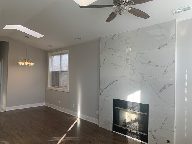 Building Photo - 3328 W Le Moyne St