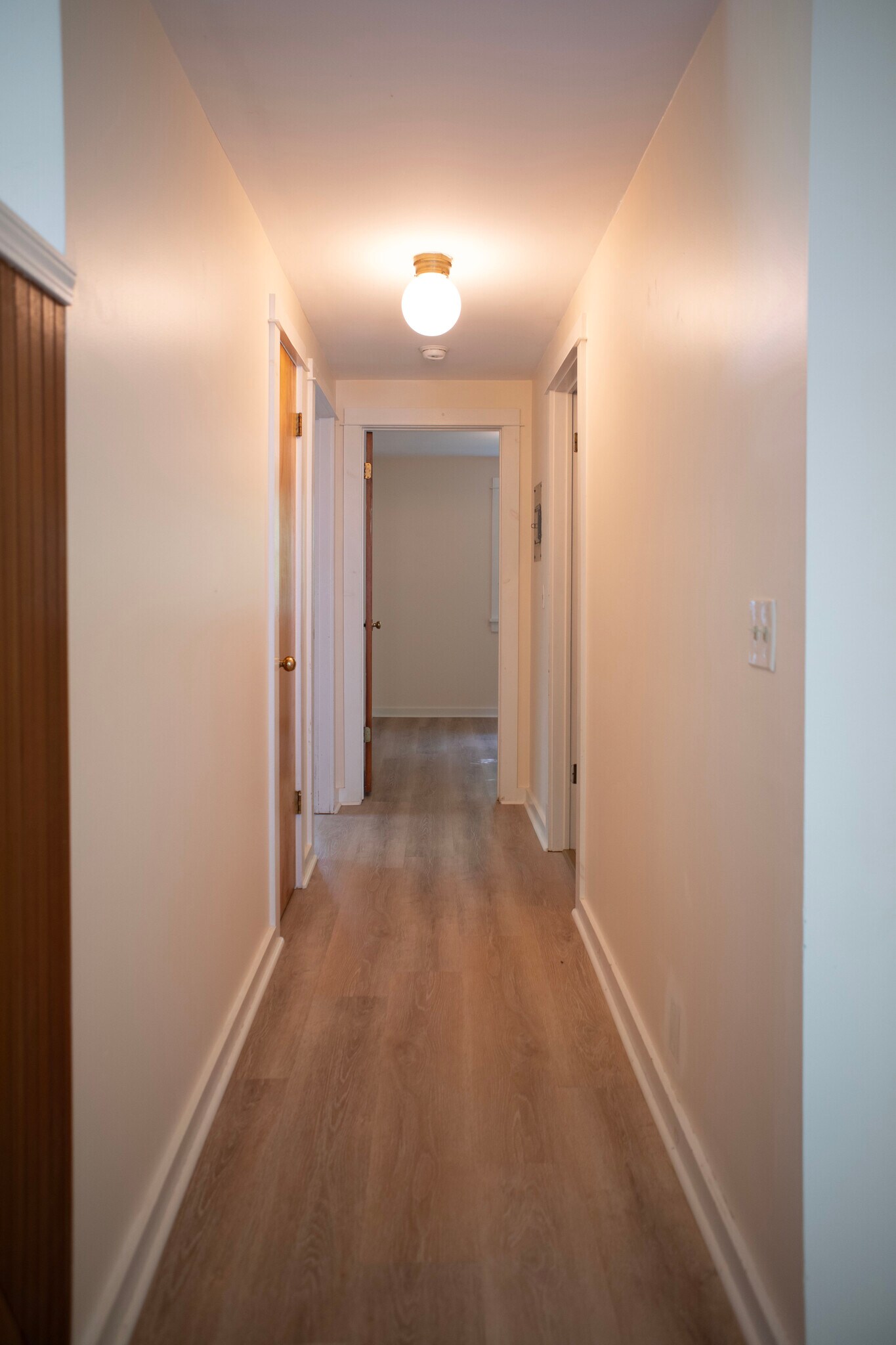 Building Photo - 202 Floral Ave