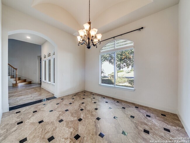 Building Photo - 16 Liser Glen