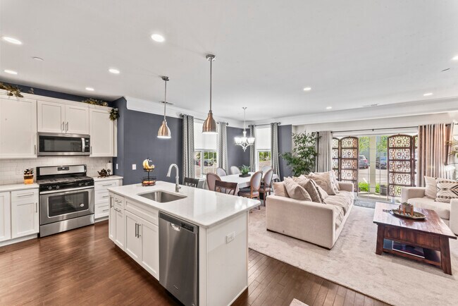 Building Photo - 818 Center Meadow Ln