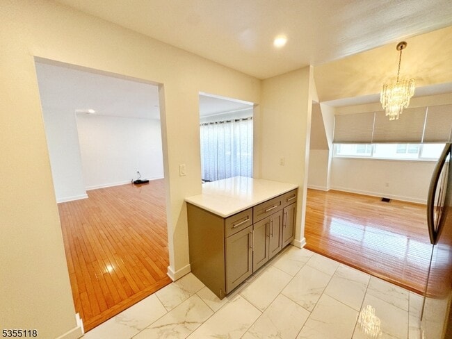 Building Photo - 466 Pompton Ave