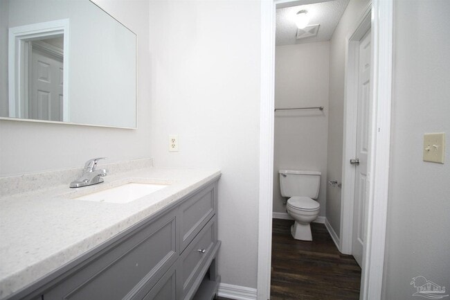 Building Photo - 7225 Dogwood Terrace Dr