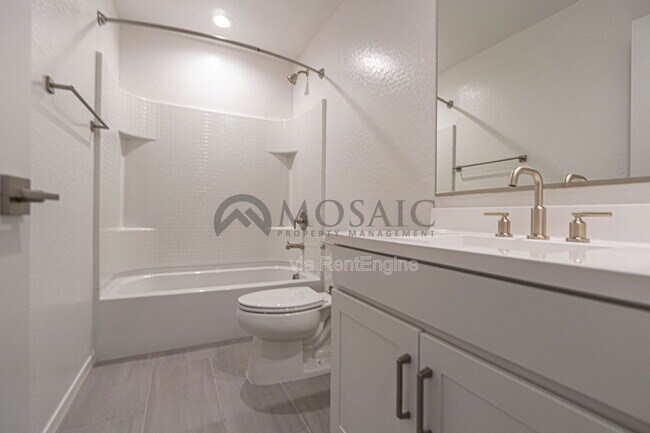 Building Photo - 6264 S Emery