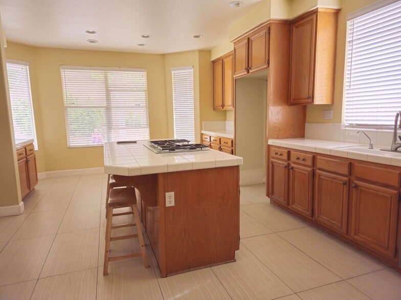 Building Photo - 936 McCall Cir