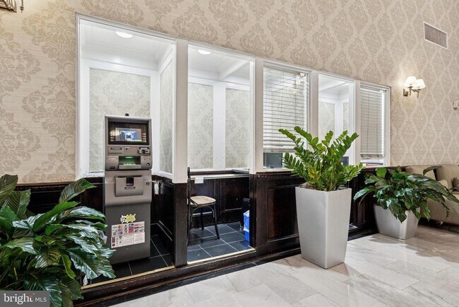 Building Photo - 1324 Locust St