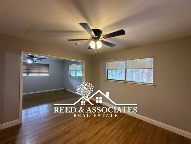 Building Photo - Spacious 3-Bedrooms in White Station Schoo...