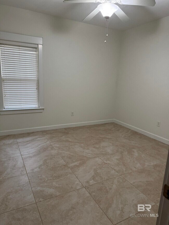 Building Photo - 11966 Balsam Ct