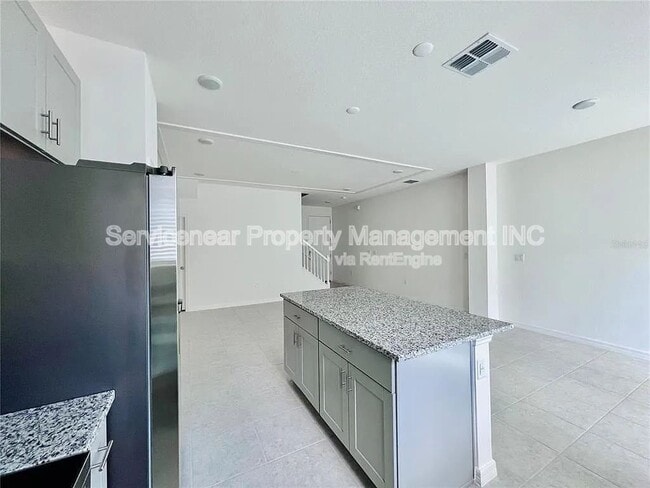 Building Photo - 34152 Cinder Way