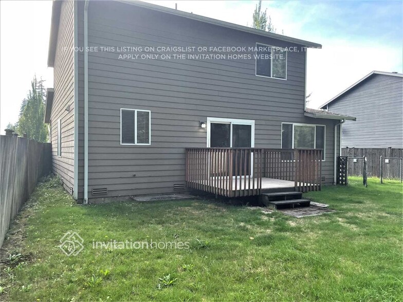 Building Photo - 20517 66th Dr NE