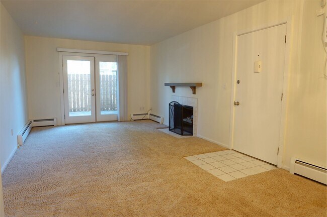 Building Photo - Cozy 2 bedroom 1 bath condo for rent right in Niwot at Cottonwood Park!