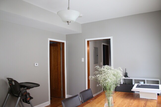 Building Photo - 5445 W Schubert Ave
