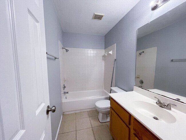 Building Photo - 1004 Stacia's Way