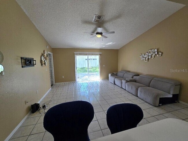 Building Photo - 3511 Majesty Loop