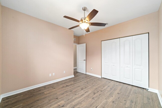 Building Photo - 6001 Night Heron Ct